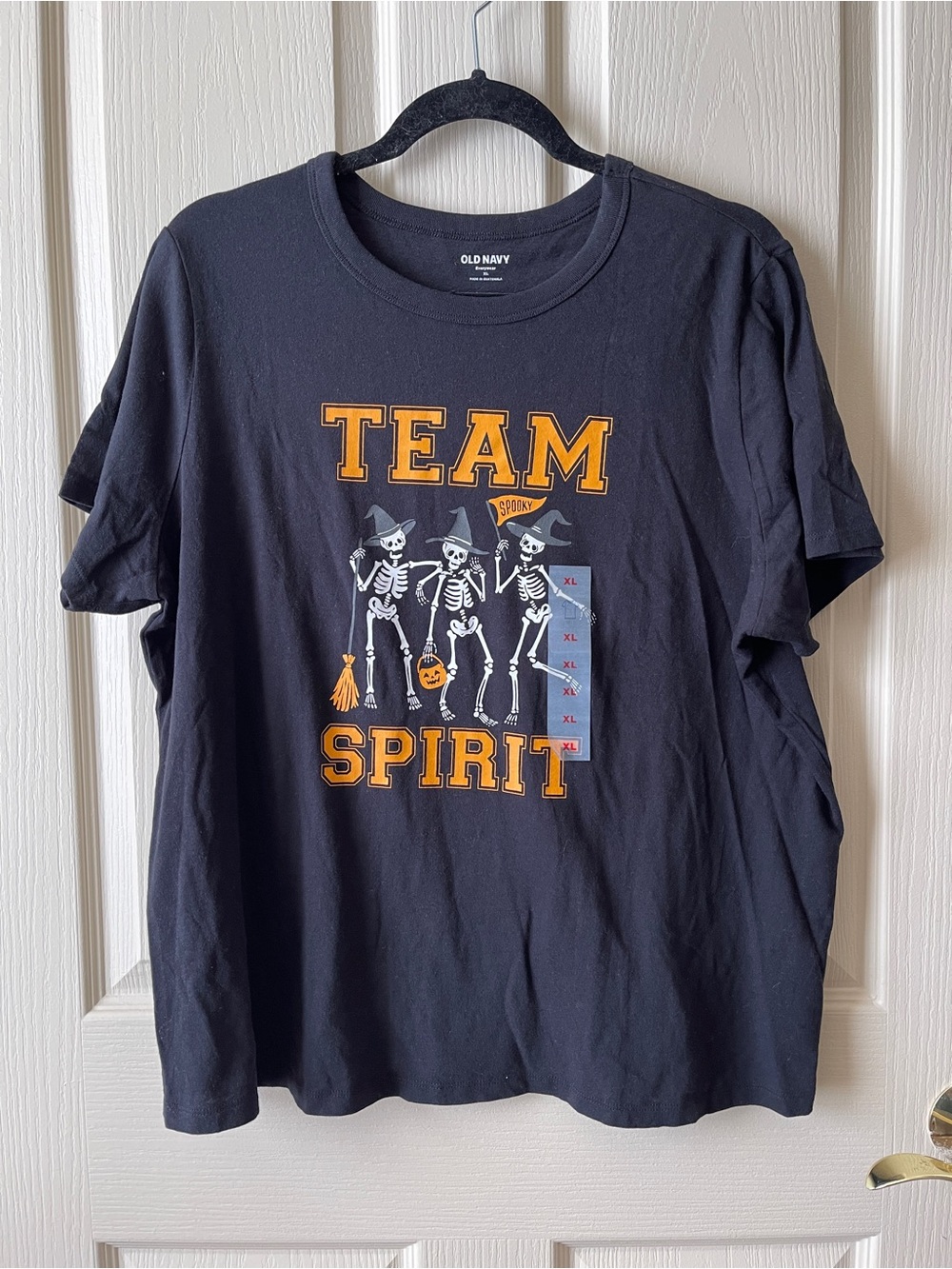 Old Navy Women’s Black "Team Spirit" Halloween Graphic Tee XL